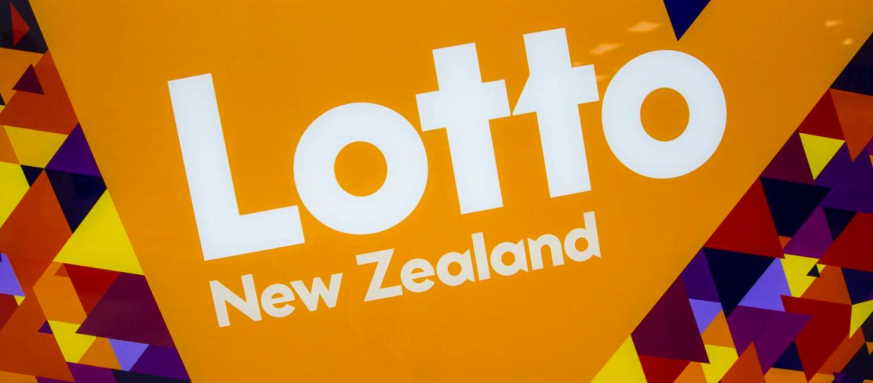 odds of winning lotto nz